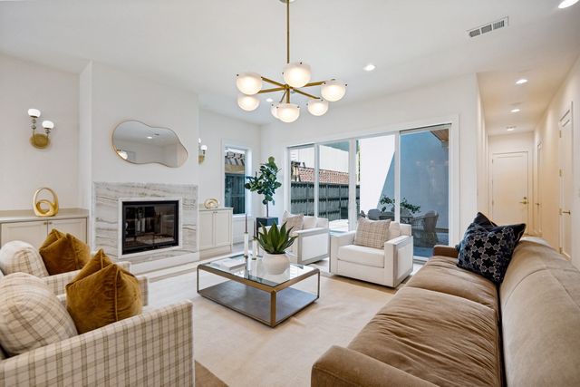 3719 W Beverly Drive, Dallas, TX 75209