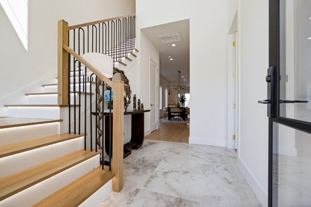 3719 W Beverly Drive, Dallas, TX 75209