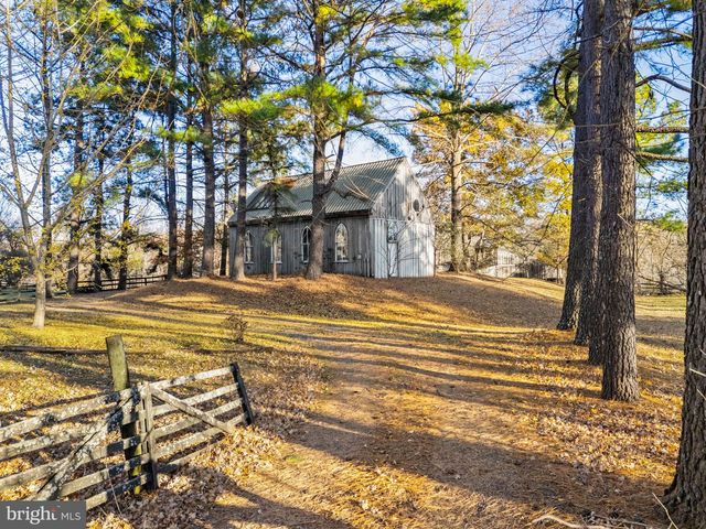 3393 LOST CORNER RD, Delaplane, VA 20144