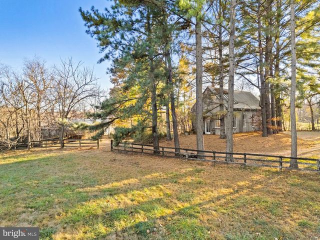 3393 LOST CORNER RD, Delaplane, VA 20144