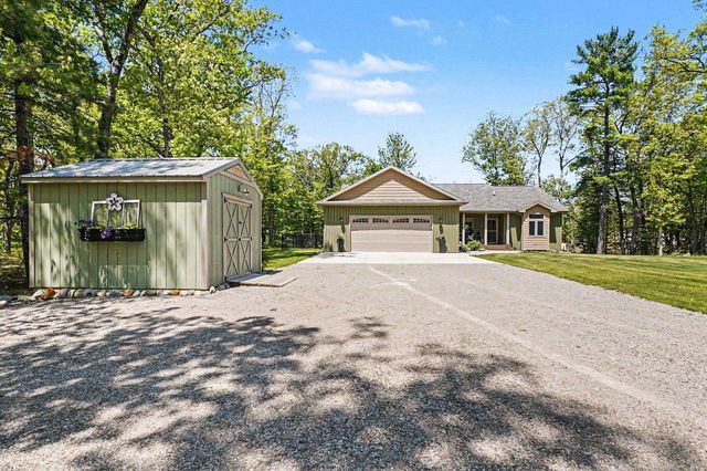 1735 Iroquois Trail, National City, MI 48748