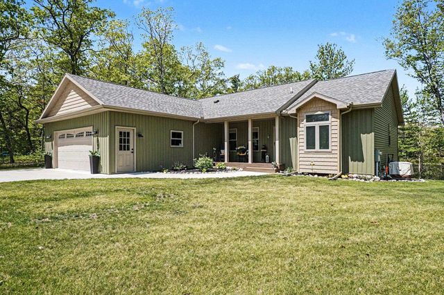 1735 Iroquois Trail, National City, MI 48748