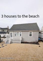 5 1/2 New Brunswick Avenue, Lavallette, NJ 08735
