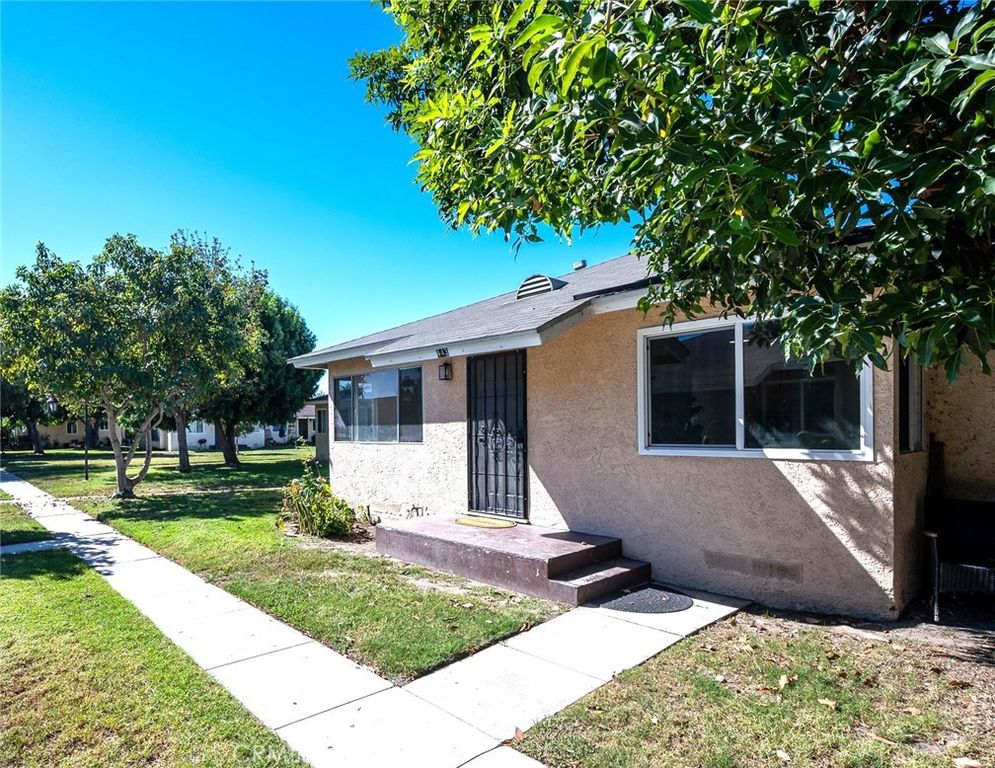 443 E 234th Walk, Carson, CA 90745 — exterior