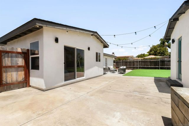 5243 Triana St, San Diego, CA 92117