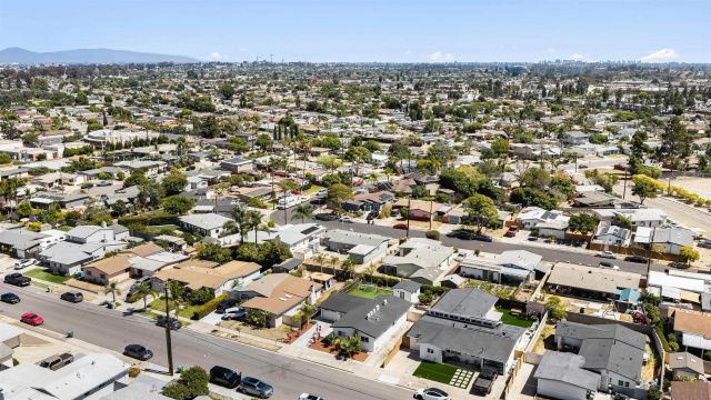 5243 Triana St, San Diego, CA 92117