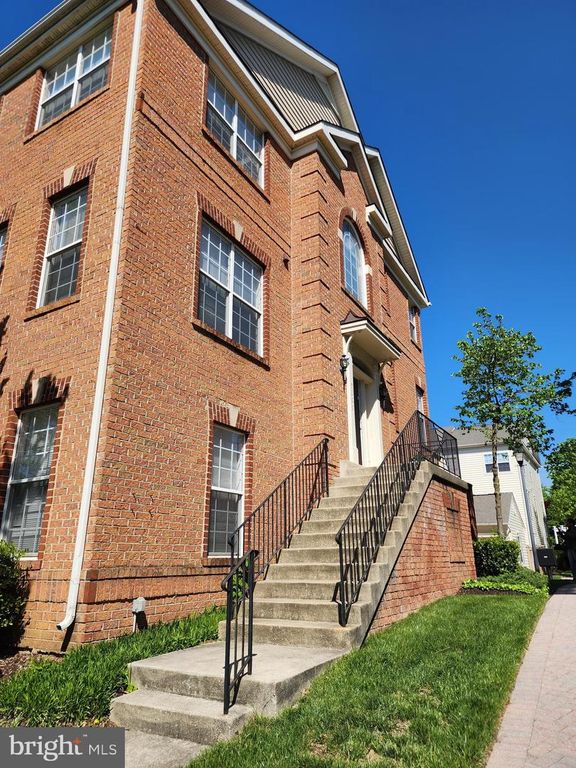 5206 MARIES RETREAT DR #133, Bowie, MD 20720