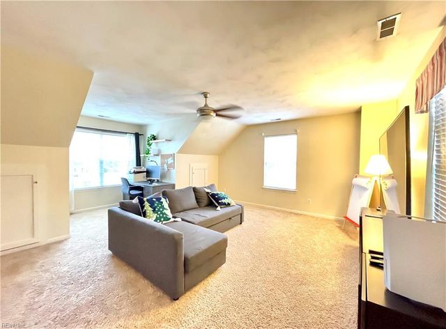 2248 Ships Crossing, Chesapeake, VA 23323