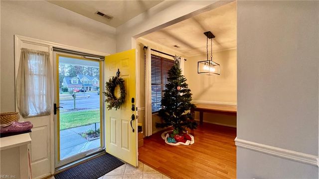 2248 Ships Crossing, Chesapeake, VA 23323