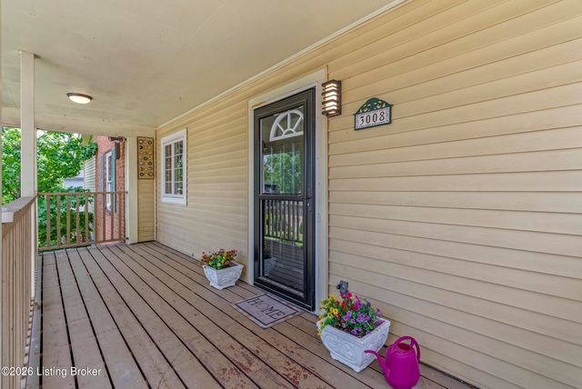 3008 Treeview Ct, Louisville, KY 40214