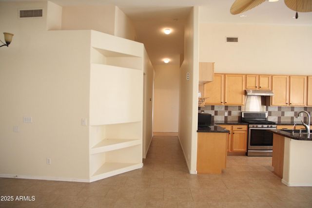 16044 S 18th Avenue, Phoenix, AZ 85045