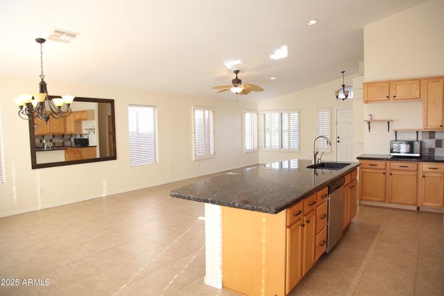 16044 S 18th Avenue, Phoenix, AZ 85045