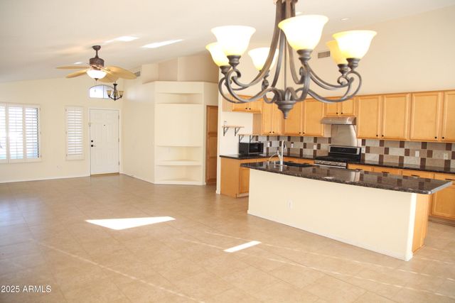 16044 S 18th Avenue, Phoenix, AZ 85045