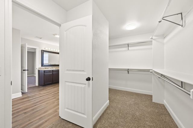 1513 Arthurs Court, Webb City, MO 64870