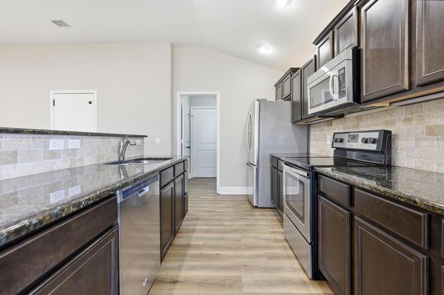 1513 Arthurs Court, Webb City, MO 64870