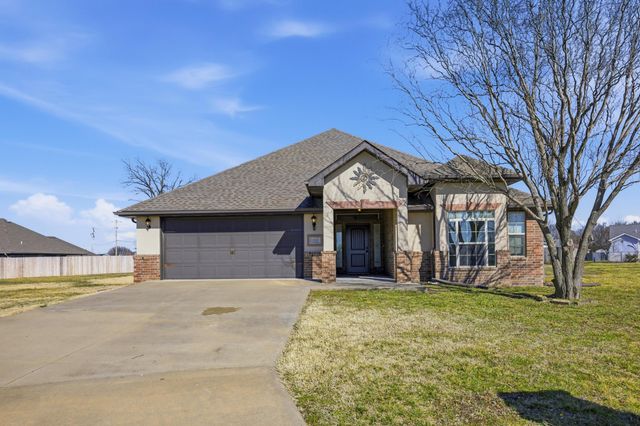 1513 Arthurs Court, Webb City, MO 64870