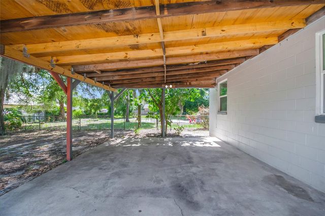922 BATES AVENUE, Eustis, FL 32726