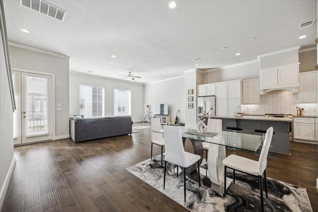 10926 Brookeshire Chase Lane, Houston, TX 77043