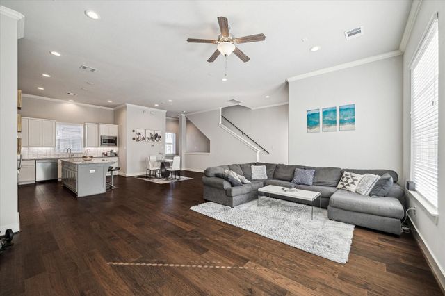 10926 Brookeshire Chase Lane, Houston, TX 77043