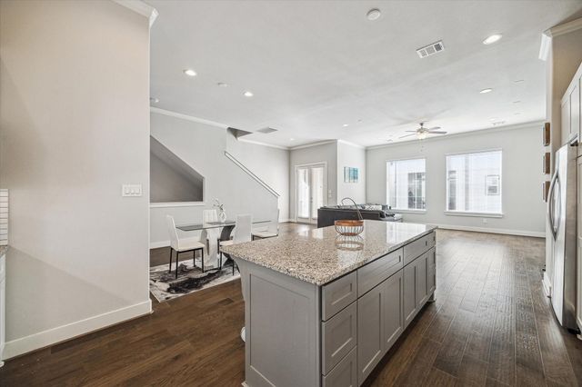 10926 Brookeshire Chase Lane, Houston, TX 77043