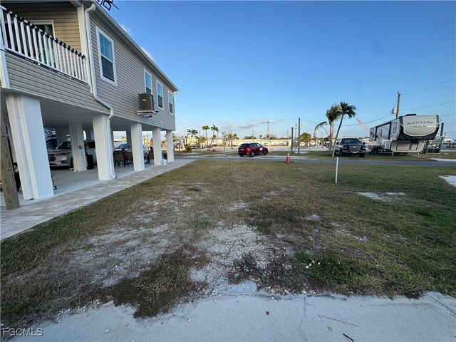 19281 #30 San Carlos BLVD, Fort Myers Beach, FL 33931