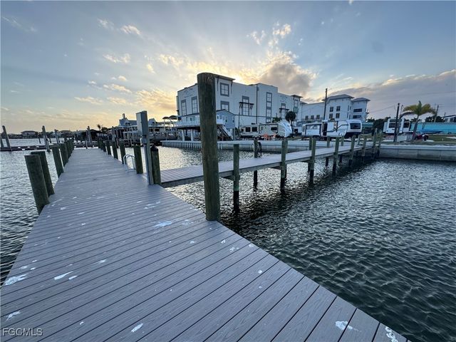 19281 #30 San Carlos BLVD, Fort Myers Beach, FL 33931