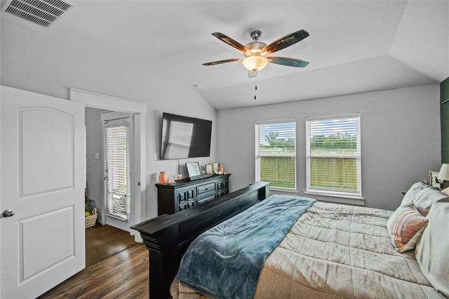 219 Lisa Marie Drive, Angleton, TX 77515