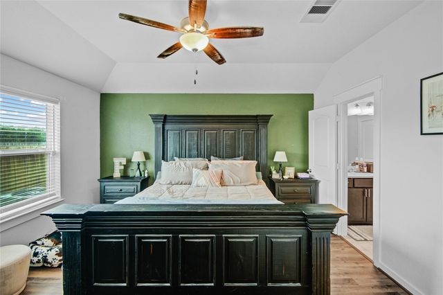 219 Lisa Marie Drive, Angleton, TX 77515