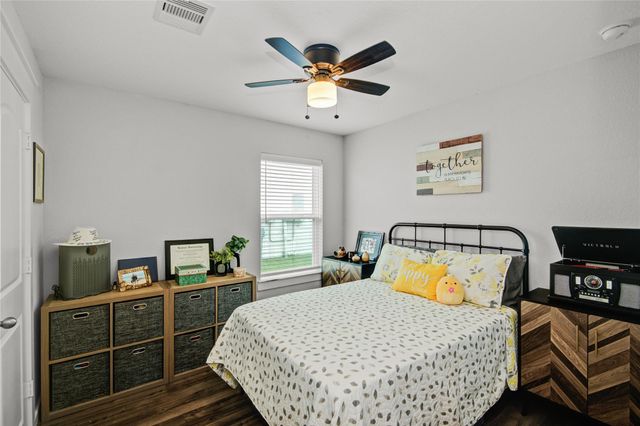 219 Lisa Marie Drive, Angleton, TX 77515