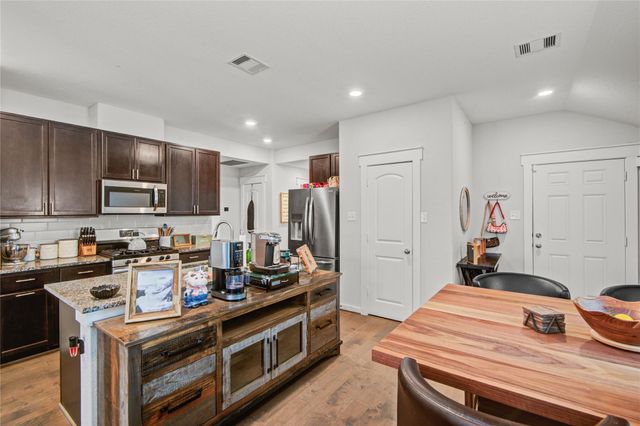219 Lisa Marie Drive, Angleton, TX 77515