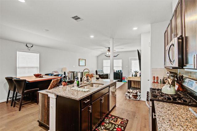 219 Lisa Marie Drive, Angleton, TX 77515