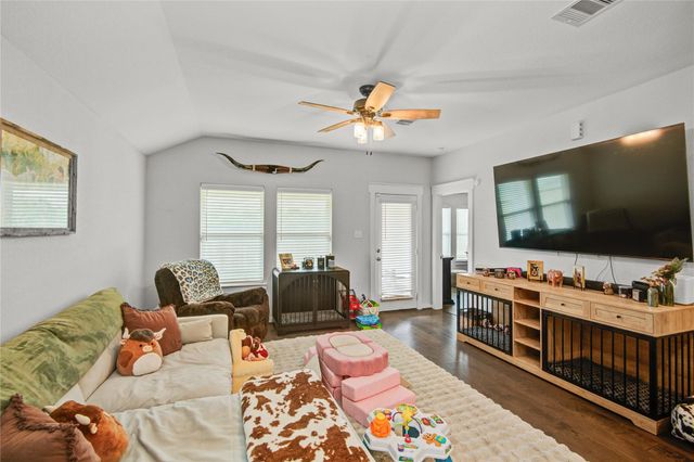 219 Lisa Marie Drive, Angleton, TX 77515