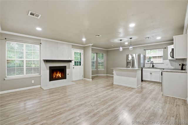 514 W 148th Street S, Glenpool, OK 74033