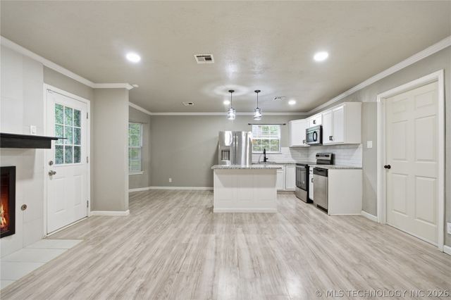 514 W 148th Street S, Glenpool, OK 74033