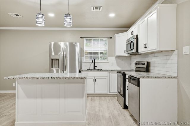514 W 148th Street S, Glenpool, OK 74033