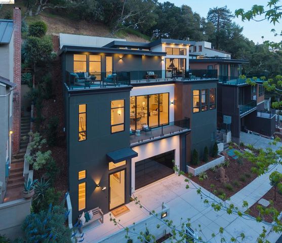 1675 Trestle Glen Rd, Oakland, CA 94610