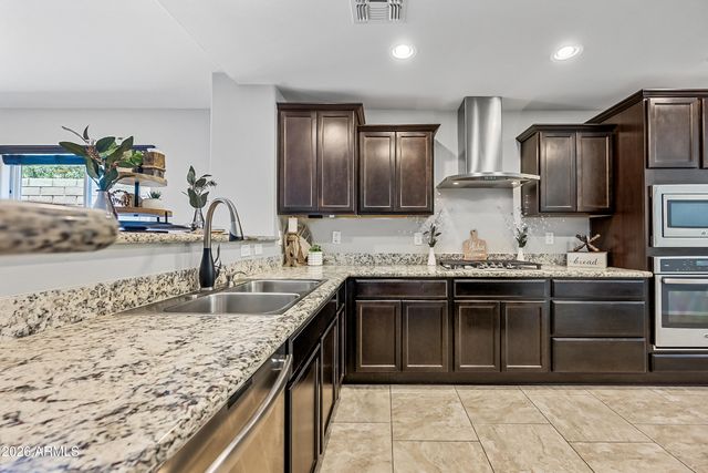 5032 S Curie Way, Mesa, AZ 85212