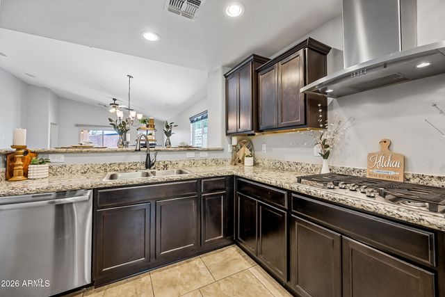 5032 S Curie Way, Mesa, AZ 85212
