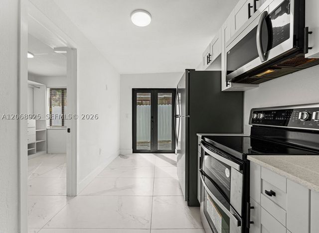 921 NW 22nd Ct 2, Miami, FL 33125