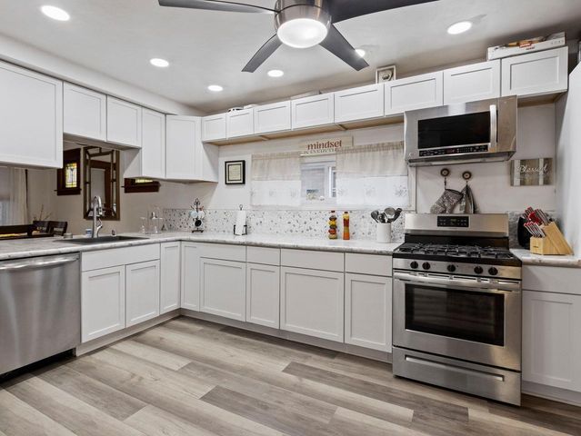 5549 N 33rd STREET, Milwaukee, WI 53209