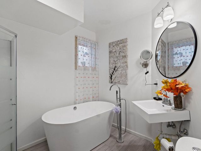 5549 N 33rd STREET, Milwaukee, WI 53209