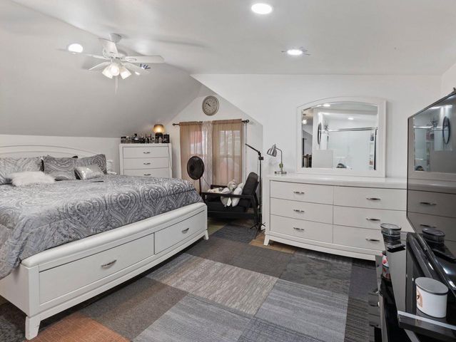 5549 N 33rd STREET, Milwaukee, WI 53209