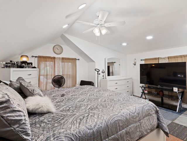 5549 N 33rd STREET, Milwaukee, WI 53209