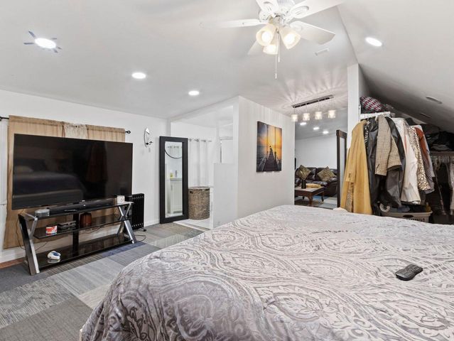 5549 N 33rd STREET, Milwaukee, WI 53209