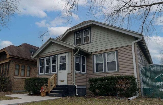 5549 N 33rd STREET, Milwaukee, WI 53209