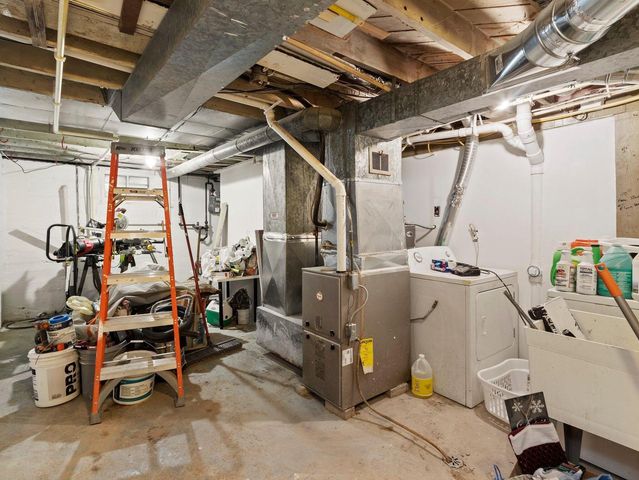 5549 N 33rd STREET, Milwaukee, WI 53209