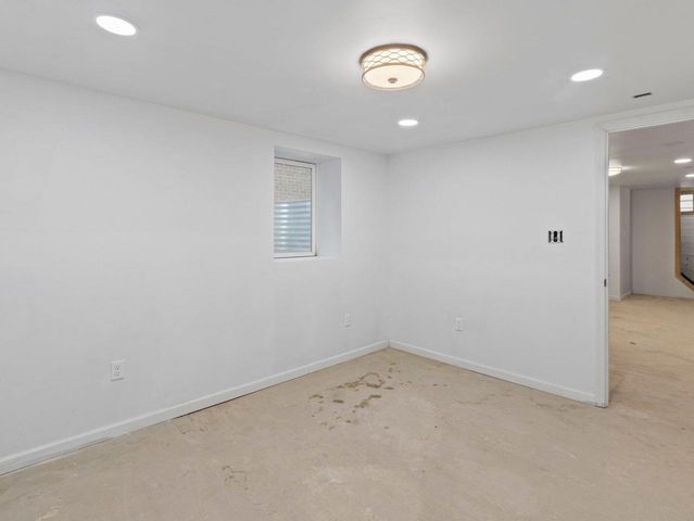 5549 N 33rd STREET, Milwaukee, WI 53209