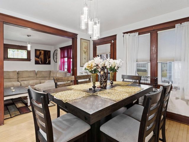 5549 N 33rd STREET, Milwaukee, WI 53209