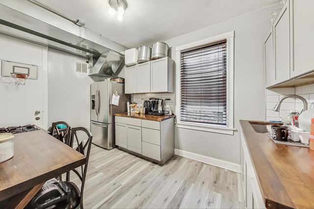 1121 N LAWNDALE Avenue, Chicago, IL 60651