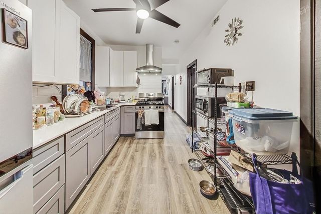 1121 N LAWNDALE Avenue, Chicago, IL 60651